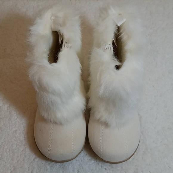 gymboree white fur boots